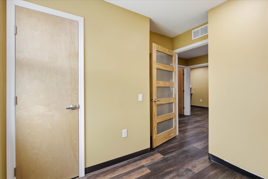 More Photos Of 641 S Prince St, Lancaster Storefront For Sale