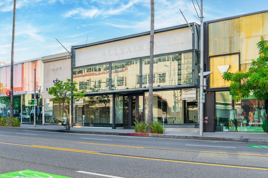 More Photos Of 320-330 N Beverly Dr, Beverly Hills Storefront For Lease