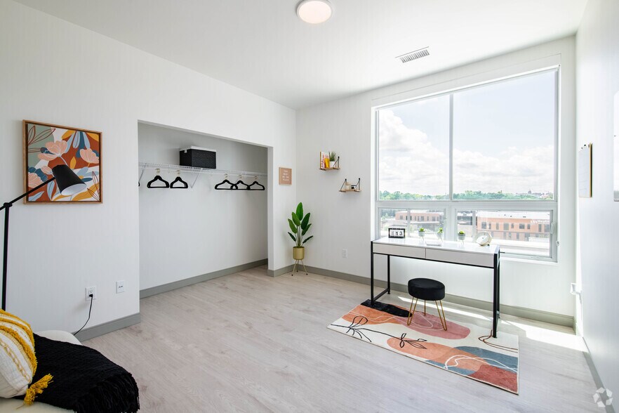 More Photos Of 2521 East Washington Ave, Madison Apartments For Lease