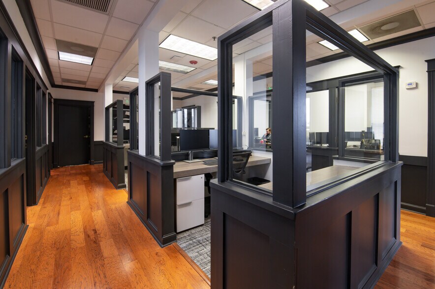More Photos Of 442 W Kennedy Blvd, Tampa Office For Lease