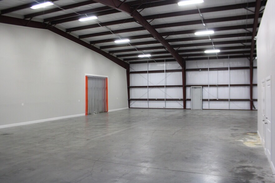 More Photos Of 11400 State Highway 30, College Station Unknown For Lease