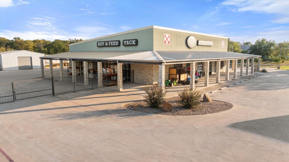 More Photos Of 2521 E US Highway 377, Granbury Freestanding For Sale