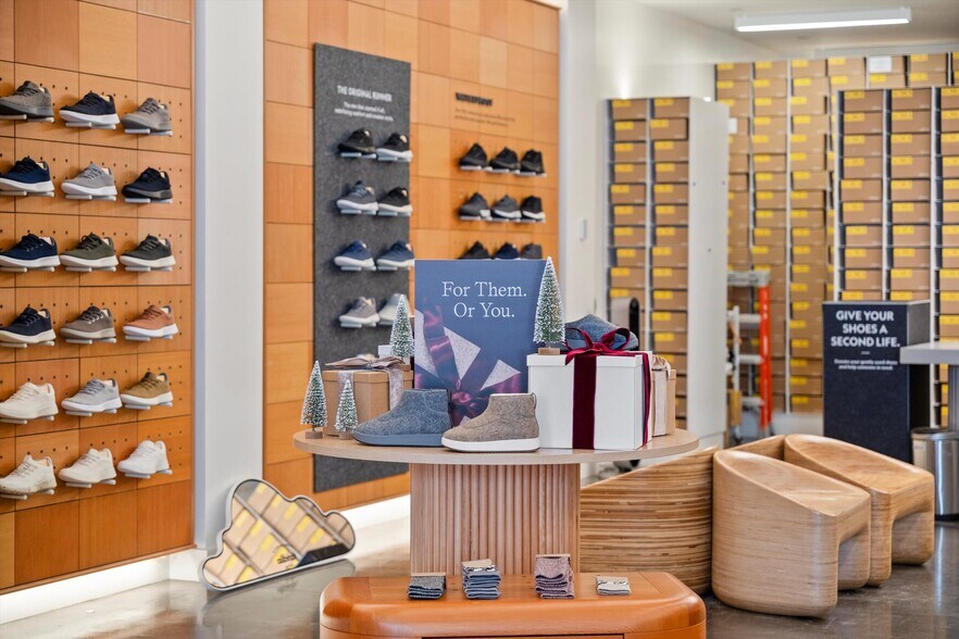 More Photos Of 3135 M St NW, Washington Storefront For Lease