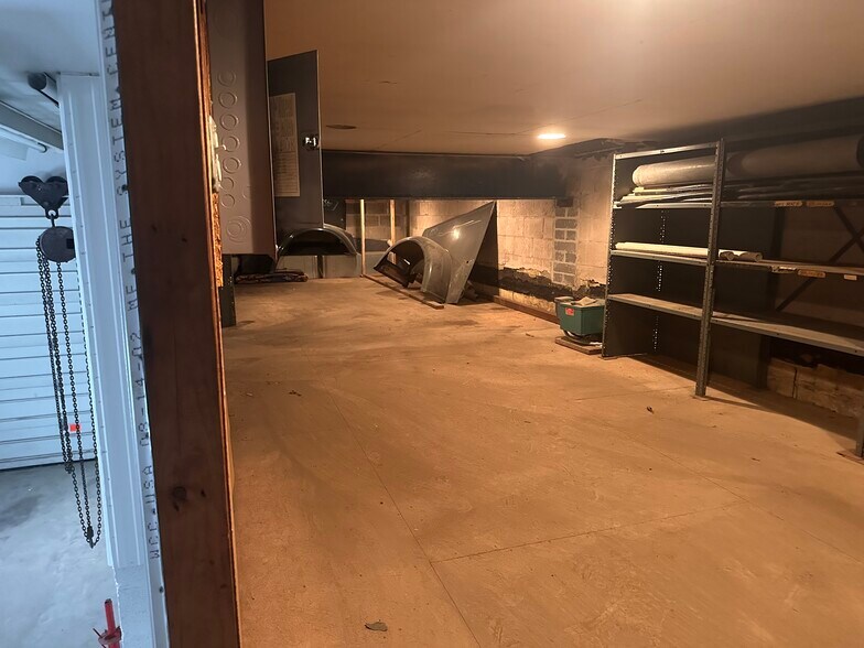 More Photos Of 1235 Evergreen Rd, Pittsburgh Auto Repair For Sale