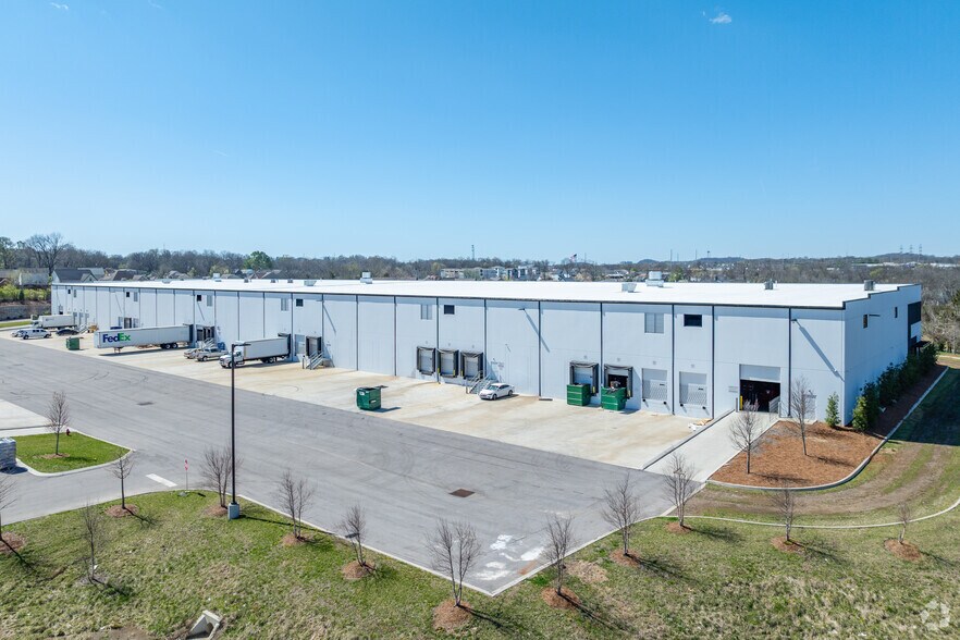 More Photos Of 526 Myatt Dr, Madison Warehouse For Lease