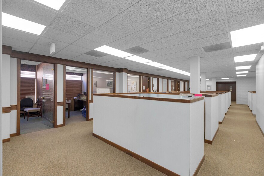 More Photos Of 47-49 Leavenworth St, Waterbury Office For Sale