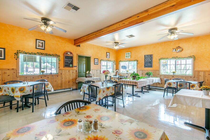 More Photos Of 14836 OR-38, Elkton Restaurant For Sale