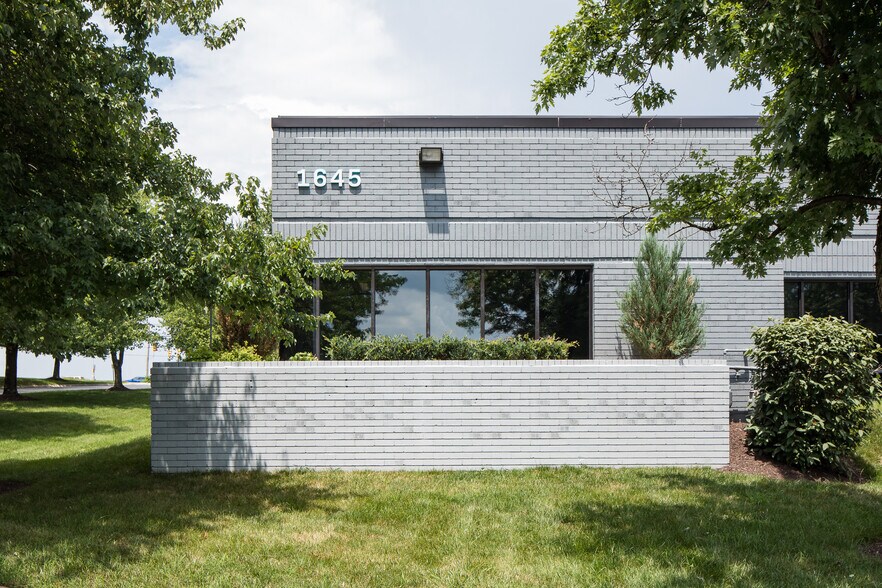 More Photos Of 1657 Murfreesboro Rd, Nashville Flex For Sale