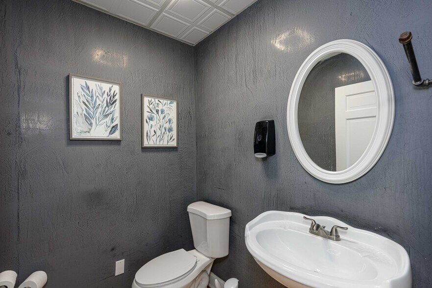 More Photos Of 657 Orange Center Rd, Orange Office For Sale