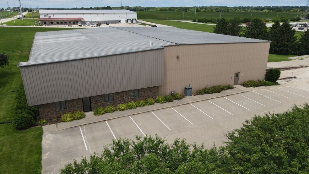 More Photos Of 525 Lawler St, Iowa Falls Manufacturing For Sale