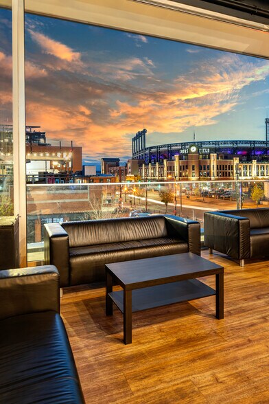 More Photos Of 1942-1946 Market St, Denver Bar For Sale