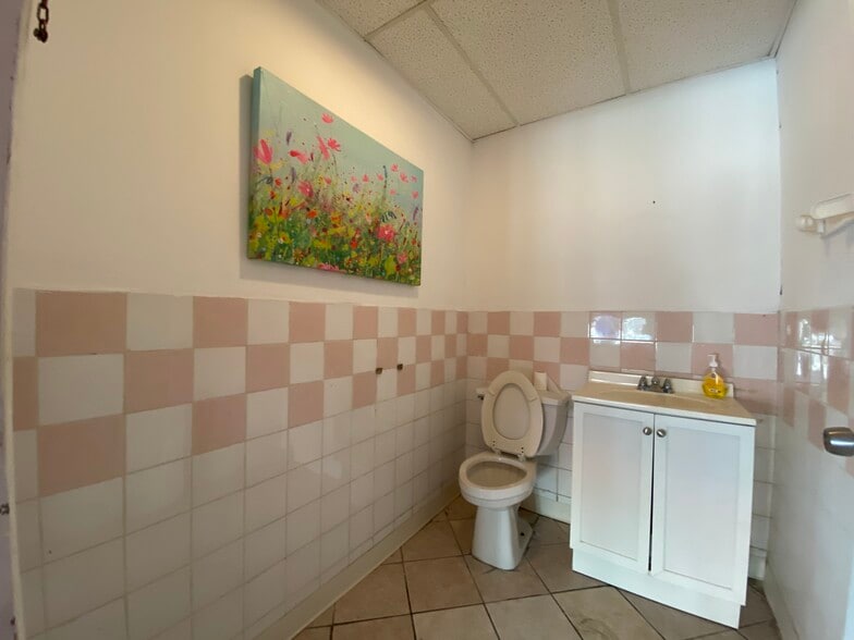 More Photos Of 1821 Hobart Ave, Bronx Storefront For Lease