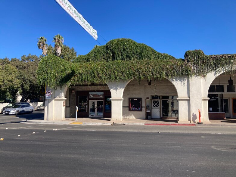 More Photos Of 202 E Ojai Ave, Ojai Storefront For Lease
