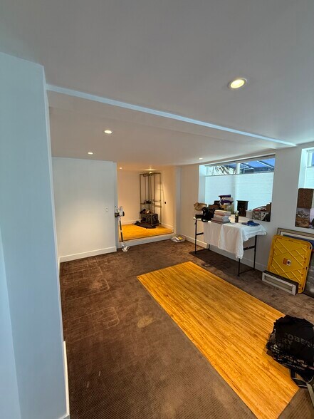 More Photos Of 8218 W Sunset Blvd, West Hollywood Loft Creative Space For Lease