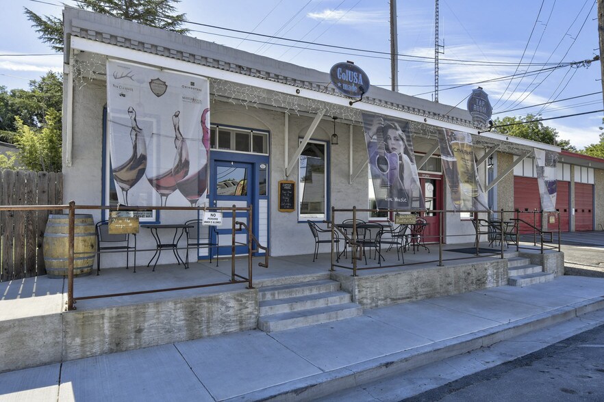 More Photos Of 121 8th St, Colusa Showroom For Sale