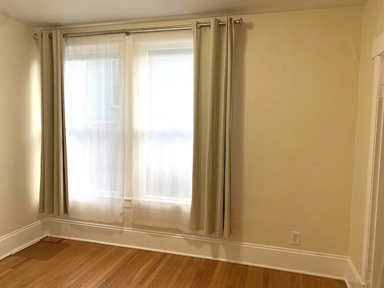 More Photos Of 3118 SE Yamhill St, Portland Apartments For Sale