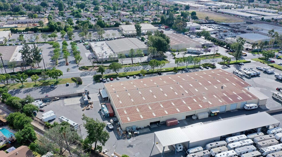 More Photos Of 3051 Myers St, Riverside Manufacturing For Lease