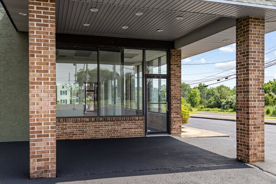 More Photos Of 8364 Easton Rd, Ottsville Auto Dealership For Sale