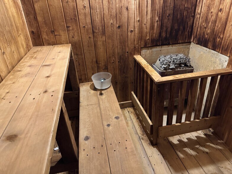 More Photos Of 726 S Highway 35, Saint Croix Falls Hotel For Sale