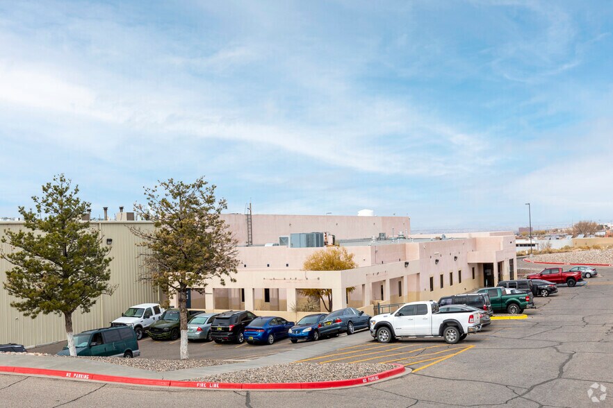 More Photos Of 3041 University Blvd SE, Albuquerque Warehouse For Sale