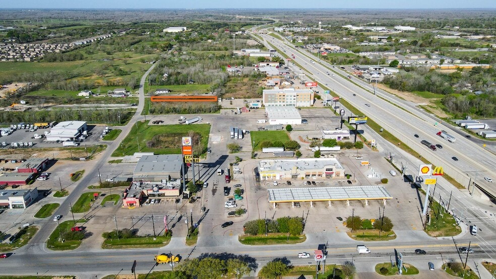 More Photos Of 4210 11th St, Brookshire Land For Sale