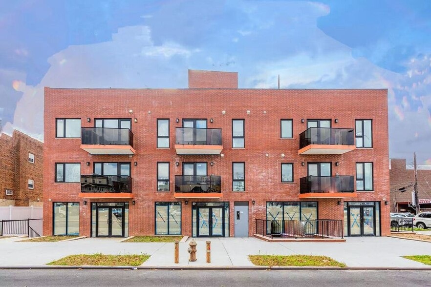 Primary Photo Of 16502 Sanford Ave, Flushing Apartments For Sale