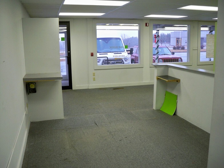 More Photos Of 3631 White Mountain Hwy, North Conway Office For Lease
