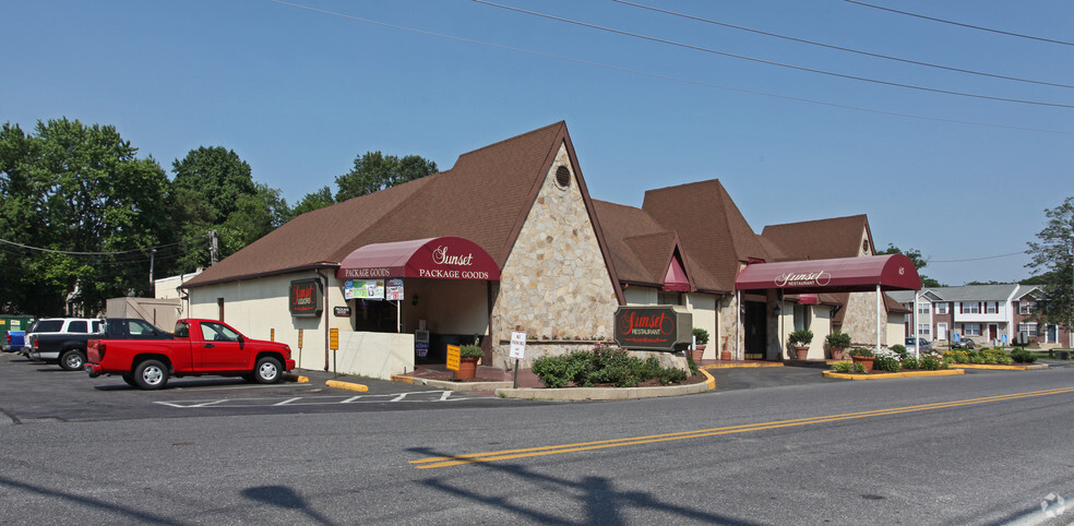 Primary Photo Of 625 Greenway Rd, Glen Burnie Restaurant For Sale