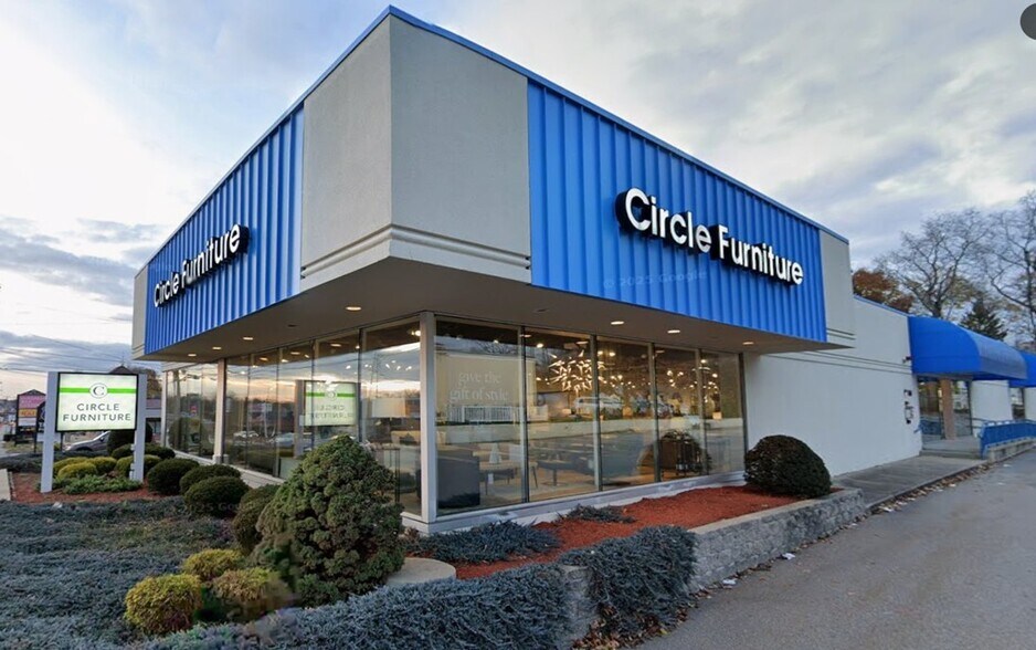 Primary Photo Of 235 Worcester Rd, Framingham Department Store For Lease