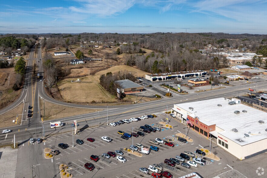 More Photos Of 856 Tennessee Ave, Etowah Drugstore For Sale
