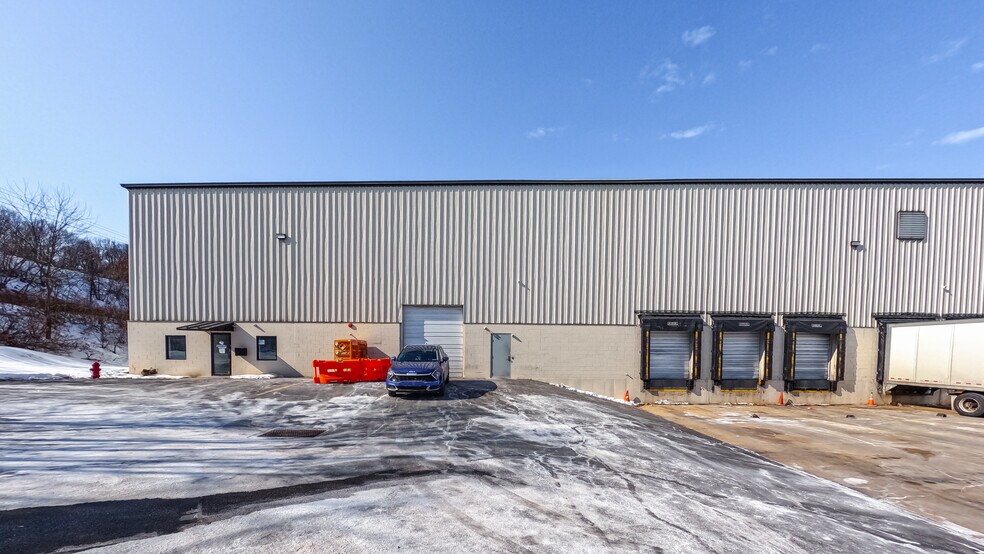 More Photos Of 7253 Grayson Rd, Harrisburg Warehouse For Lease
