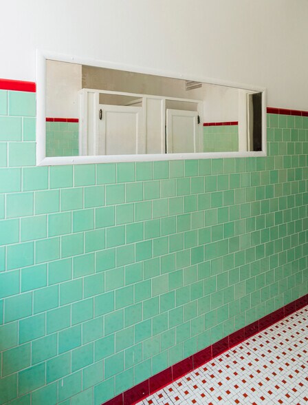 More Photos Of 215 Church St, Decatur Loft Creative Space For Lease