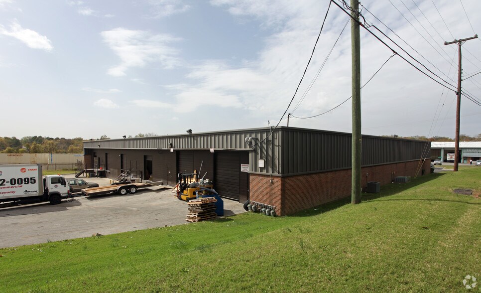 More Photos Of 1330 Foster Ave, Nashville Light Distribution For Lease