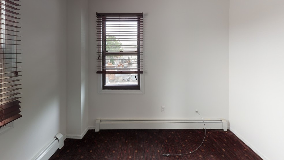More Photos Of 4089 Victory Blvd, Staten Island Storefront Retail Office For Lease