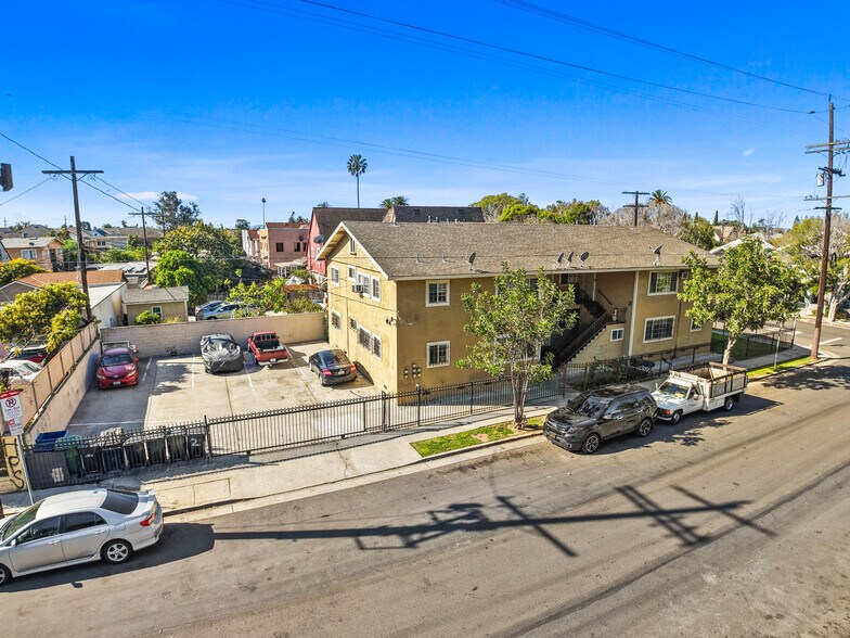 More Photos Of 1680 W 22nd St, Los Angeles Apartments For Sale