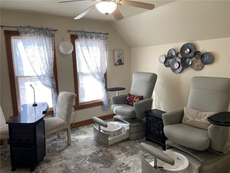 More Photos Of 1017 1st Ave NE, Little Falls Freestanding For Sale