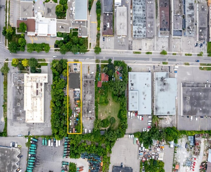 More Photos Of 102 Cartwright Ave, Toronto Service For Sale