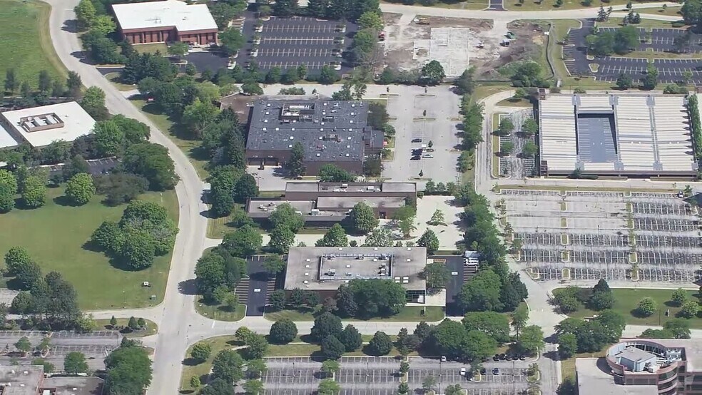Primary Photo Of 425 Barclay Blvd, Lincolnshire Research And Development For Lease