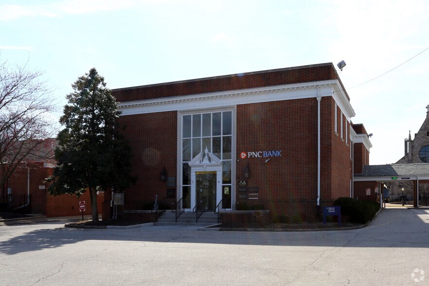 More Photos Of 101 W Main St, Moorestown Bank For Lease