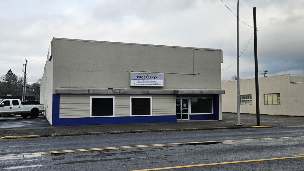 More Photos Of 735 Commerce Ave, Longview Industrial For Lease
