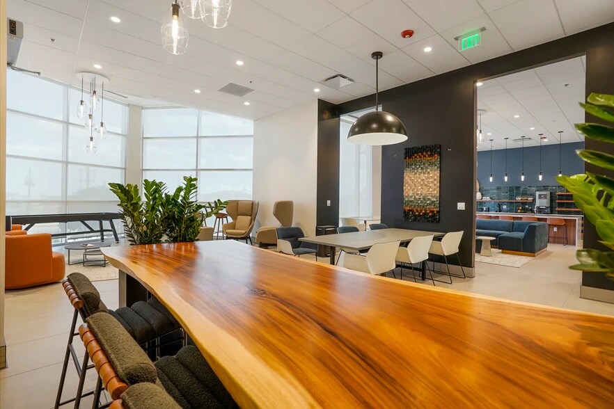 More Photos Of 9380 Station St, Lone Tree Office For Lease