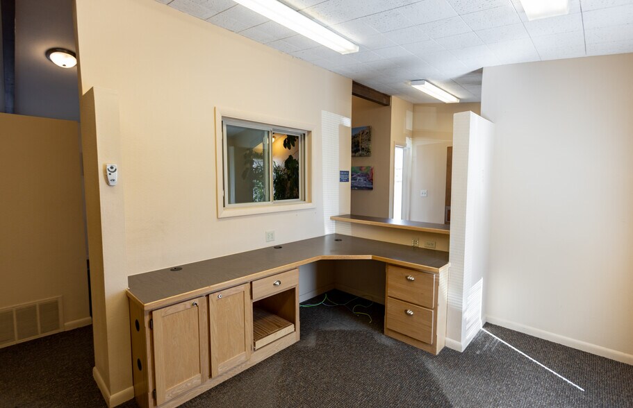 More Photos Of 504 E Lyon St, Laramie Healthcare For Sale