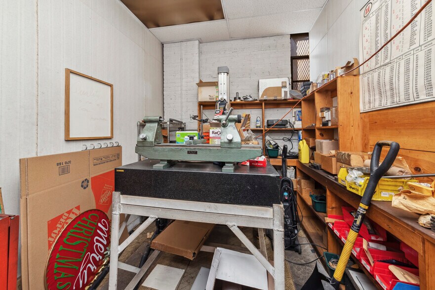 More Photos Of 3957 N Normandy Ave, Chicago Storefront For Sale