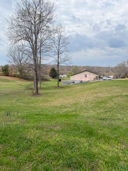 More Photos Of 40 Sallys Ridge Rd, Henry Restaurant For Sale