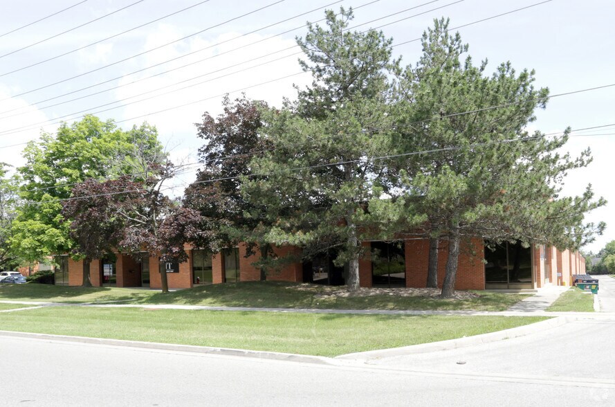 More Photos Of 2181 Dunwin Dr, Mississauga Office For Sale