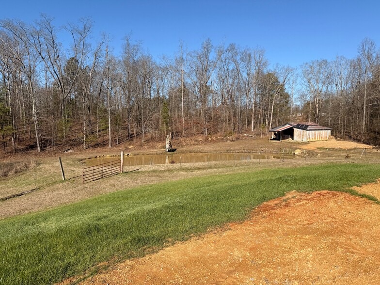 More Photos Of 347 Rymer Rd, Chatsworth Warehouse For Lease