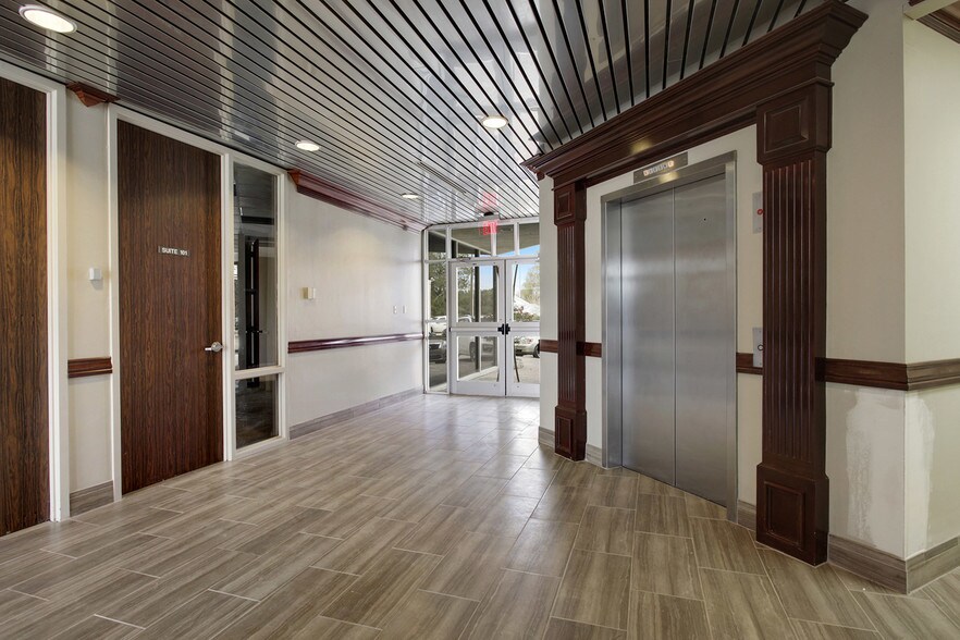More Photos Of 301 Kaliste Saloom Rd, Lafayette Serviced Offices For Lease