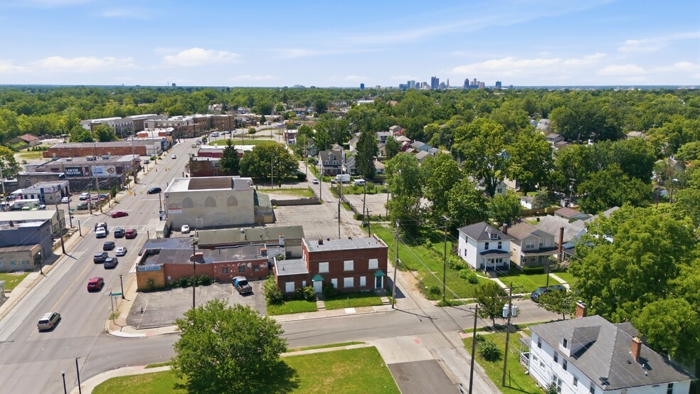 More Photos Of 2575 Cleveland Ave, Columbus Office For Sale