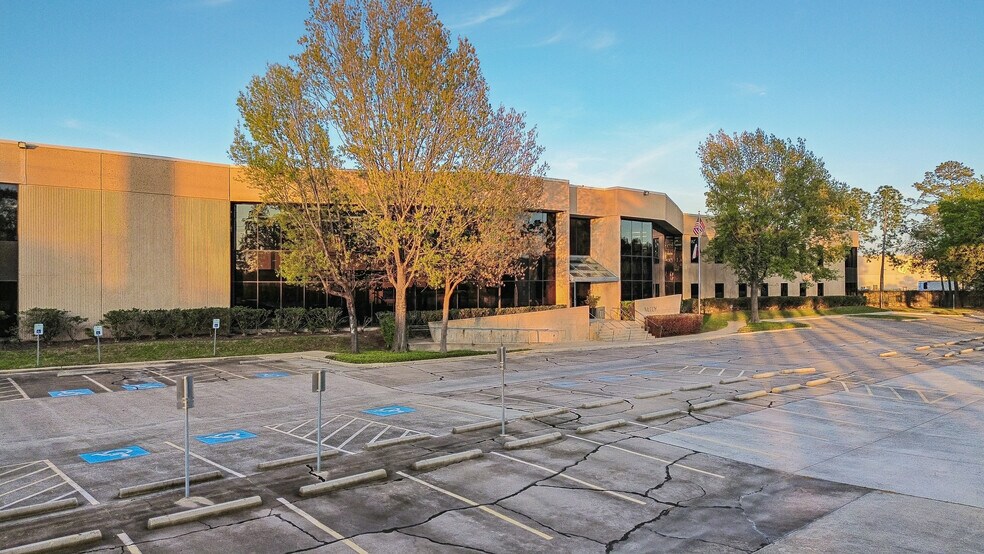 More Photos Of 6869 Old Katy Rd, Houston Flex For Lease
