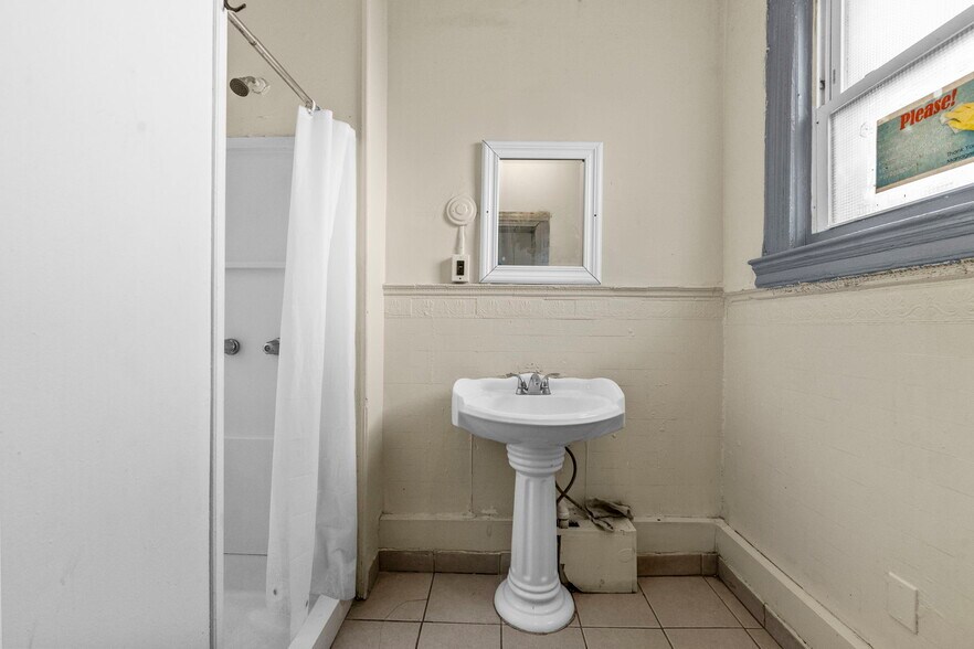 More Photos Of 368-370 Summer Ave, Newark Apartments For Sale